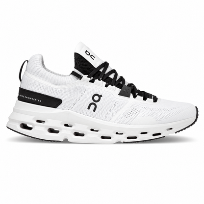 Tenis de Entrenamiento On Cloudnova X White Black Mujer